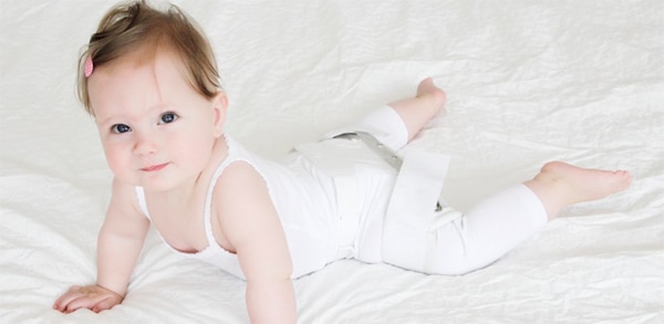 baby leren kruipen